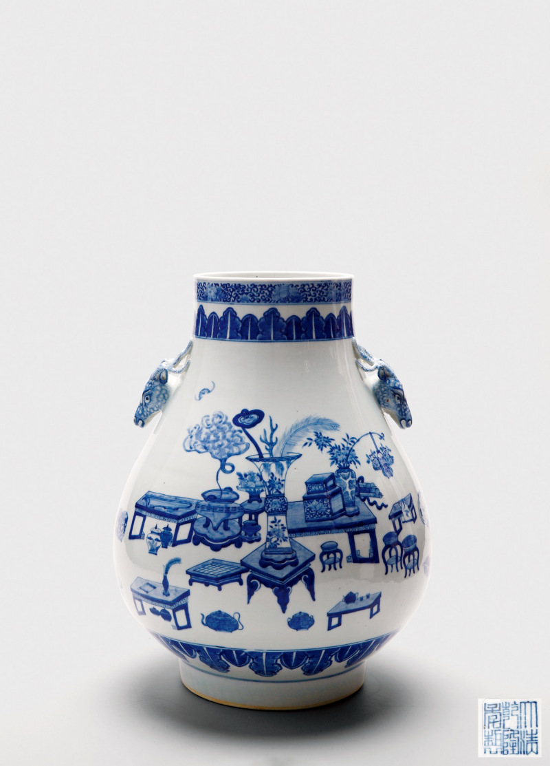 清·青花博古图鹿头尊